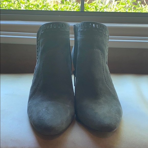 Vince Camuto Light Forest Green Ankle Boots - Picture 2 of 6